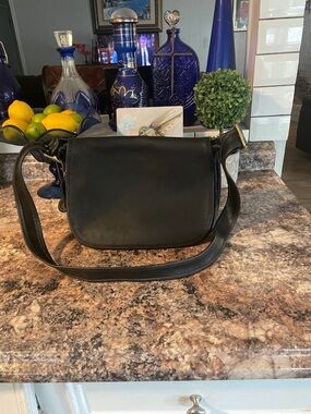 Vintage Coach 9951 Black Leather Crossbody Bag